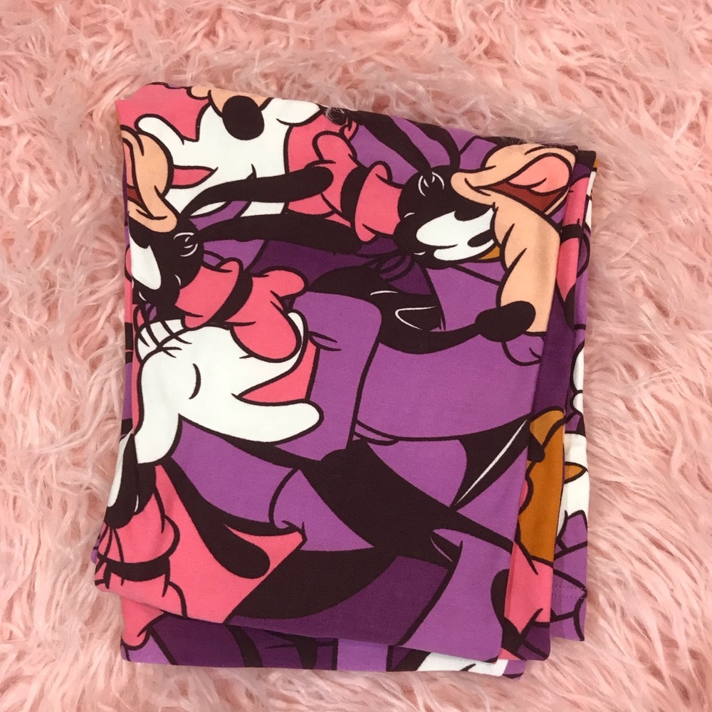 LuLaRoe NWOT Disney OS (0-10) Leggings